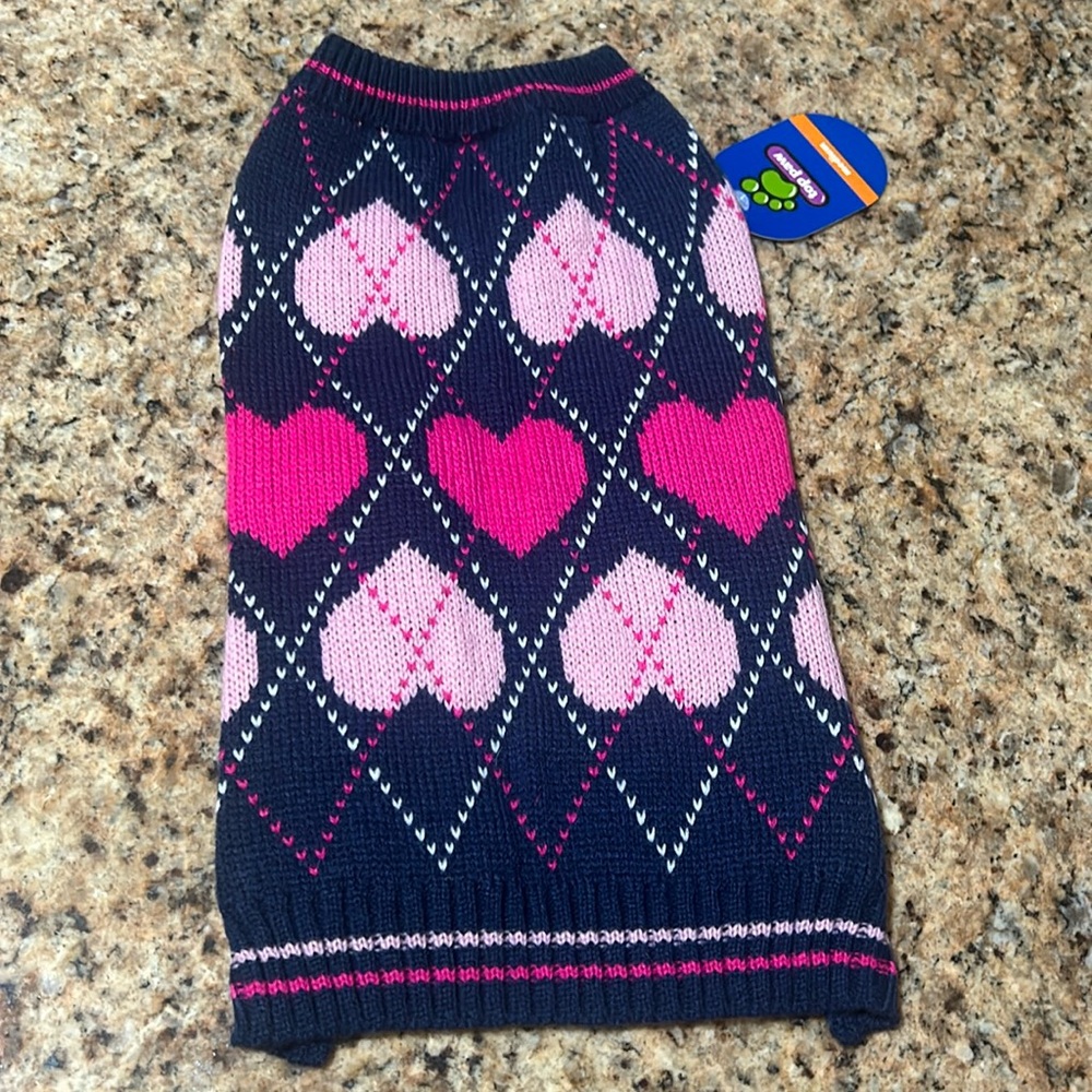 NWoT Top Paw dog heart argyle sweater